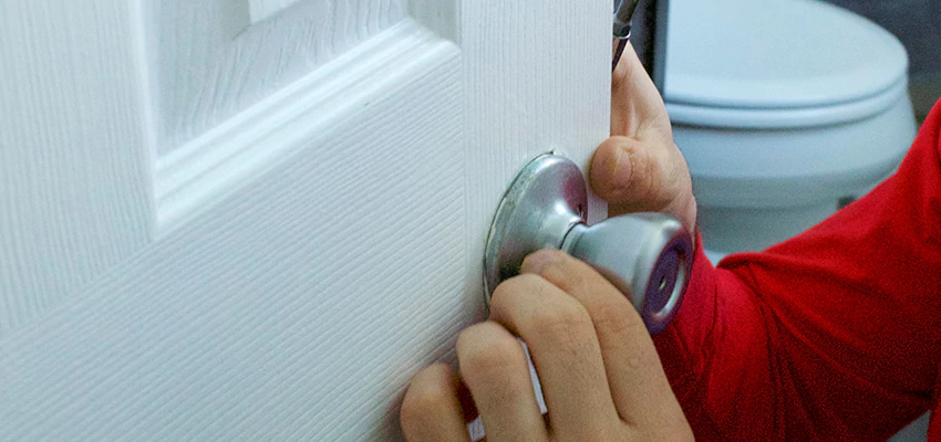 Vintage Door Knob Replacement in Montebello, CA